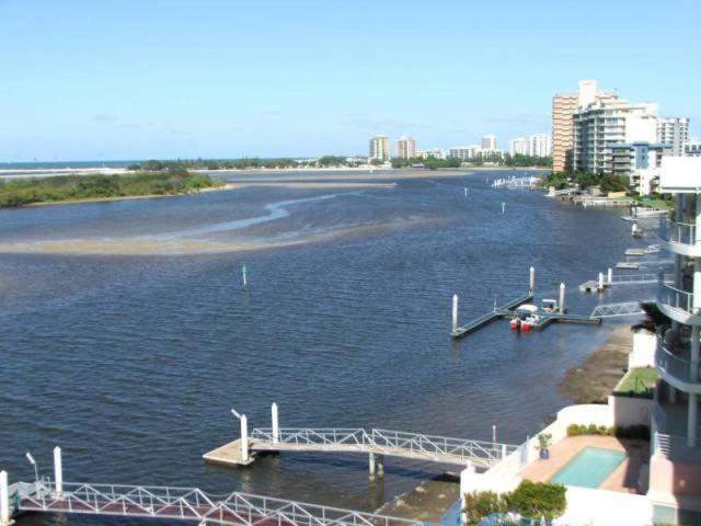 On The River Apartments Maroochydore Buitenkant foto